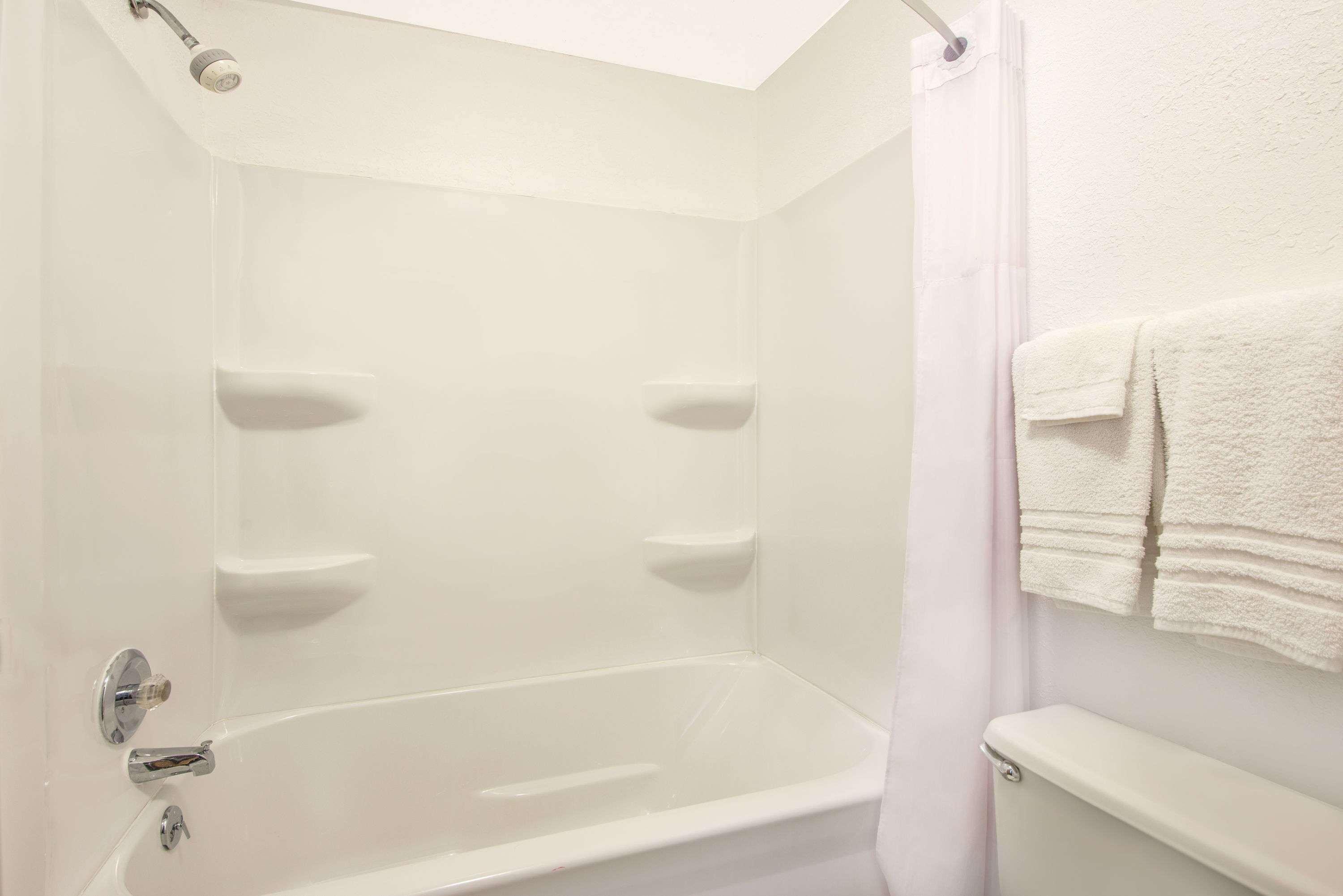 Days Inn By Wyndham Kingdom City Extérieur photo