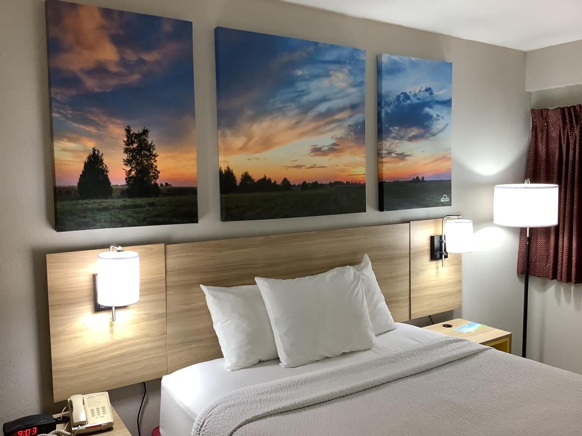 Days Inn By Wyndham Kingdom City Extérieur photo