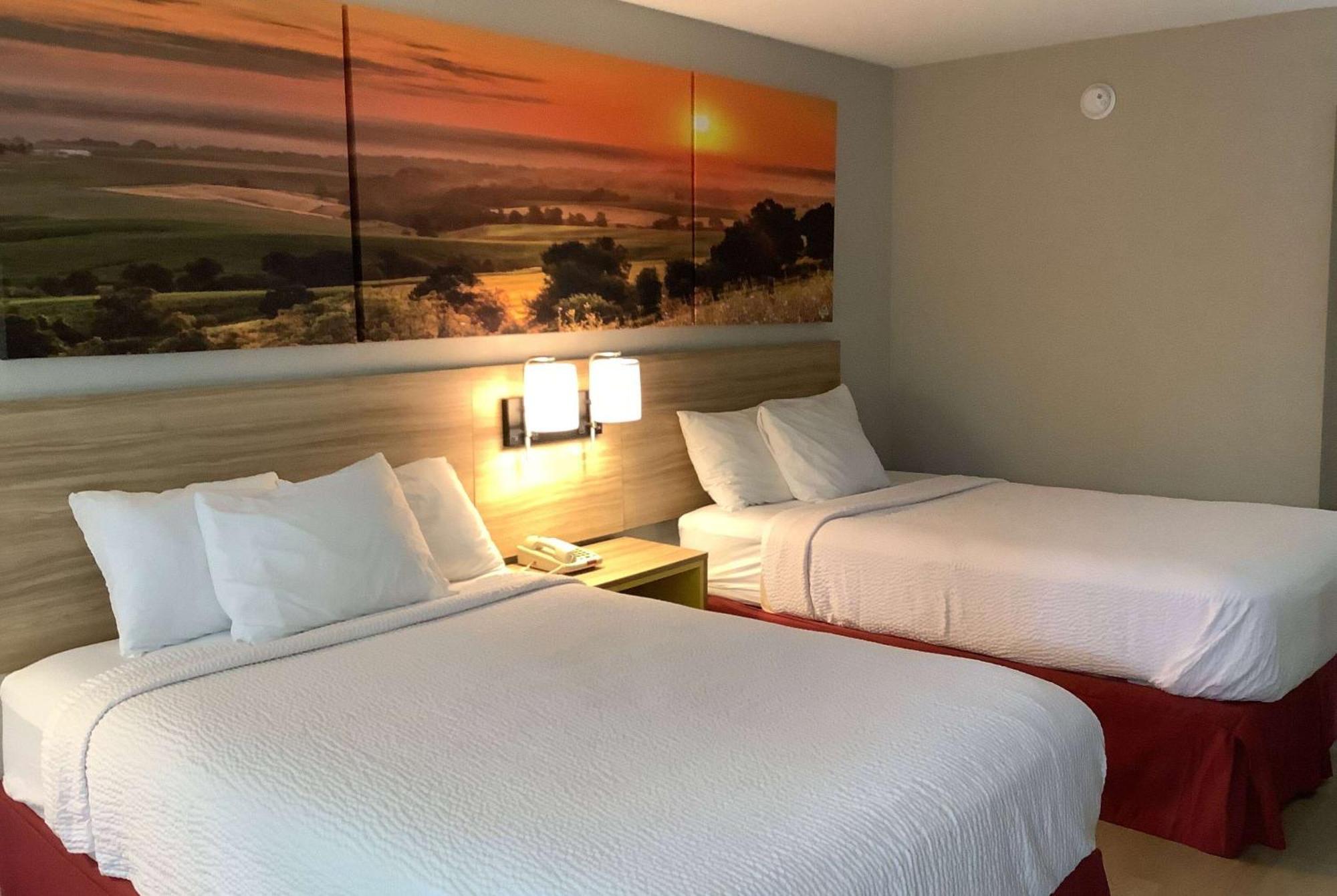 Days Inn By Wyndham Kingdom City Extérieur photo