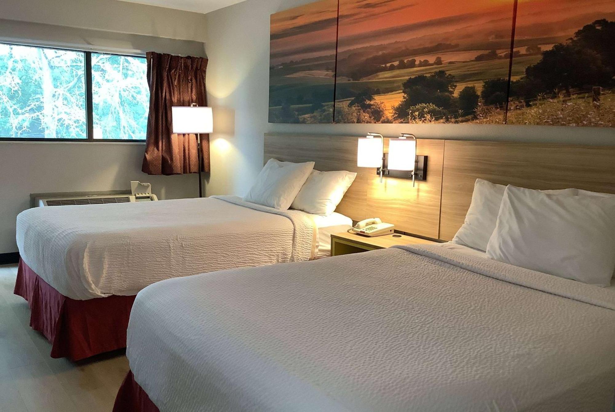Days Inn By Wyndham Kingdom City Extérieur photo